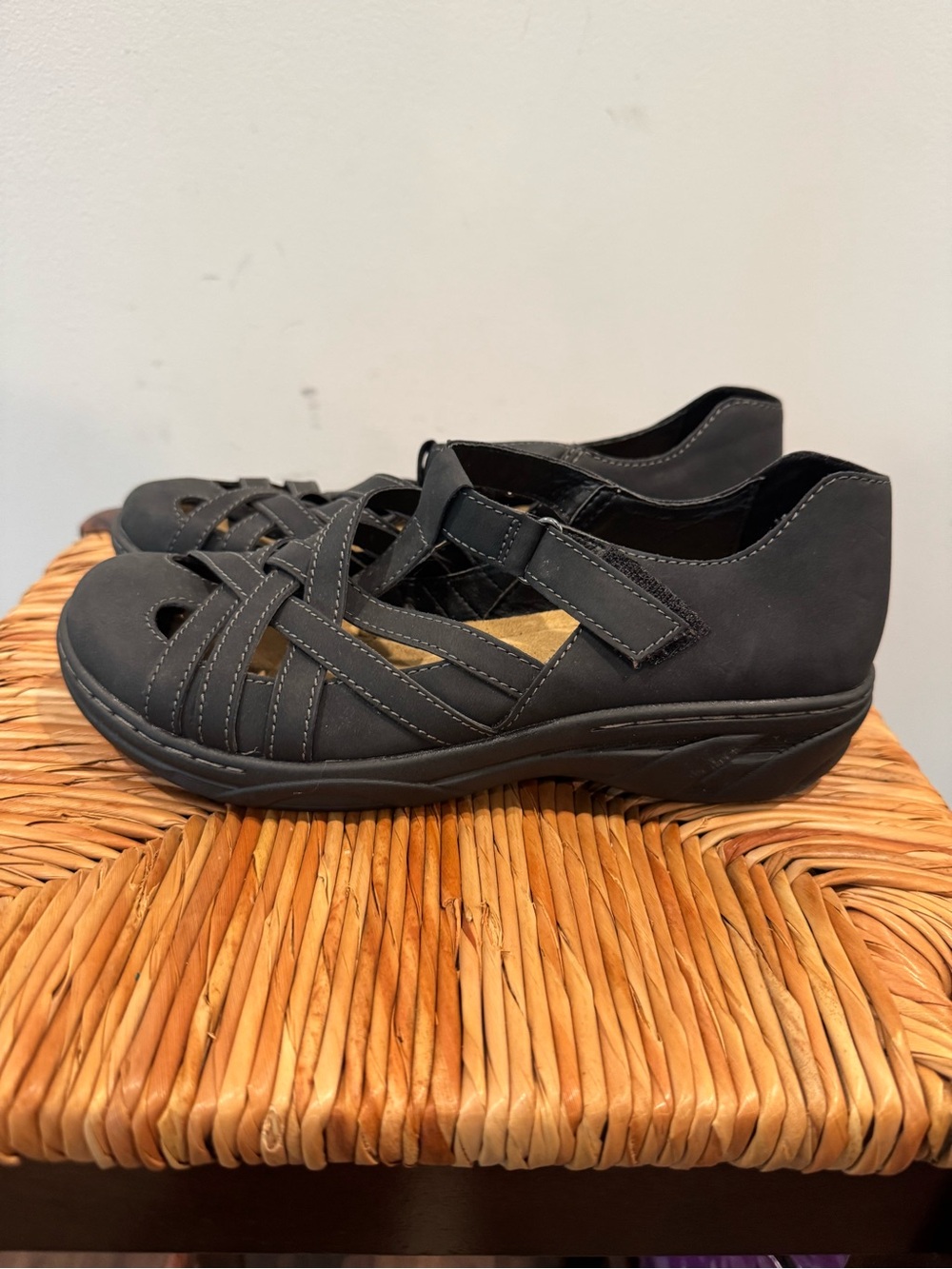 croft & barrow Black Women's Strappy Mary Jane Flats size 7.5